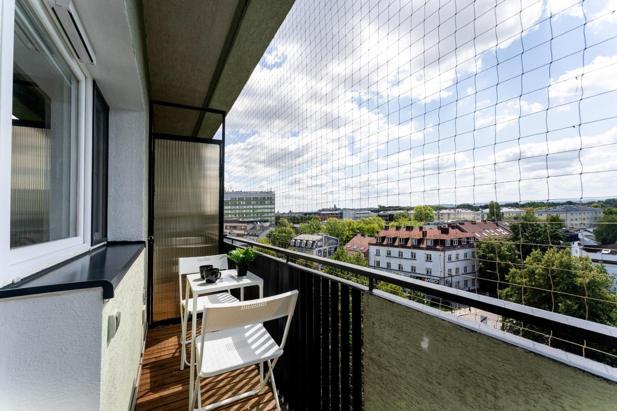 Czarnowiejska Mini Studio With Loggia Krakow Exterior photo